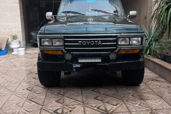 تویوتا، لندکروز چهار در