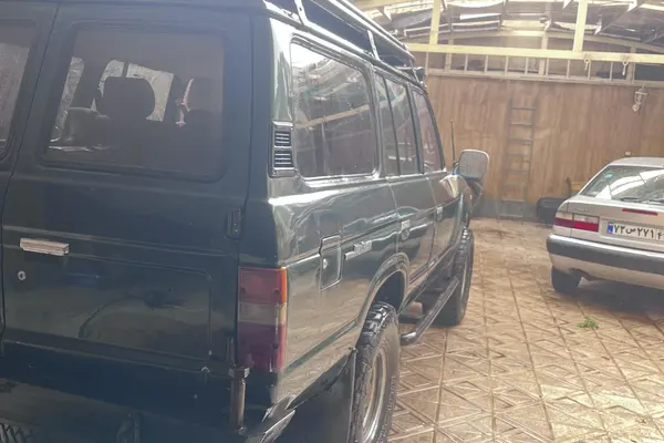 تویوتا، لندکروز چهار در