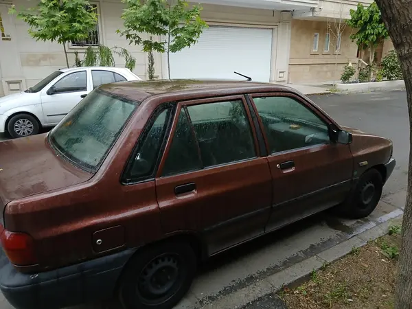 پراید، صندوق دار