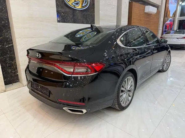 هیوندای، آزرا (گرنجور)