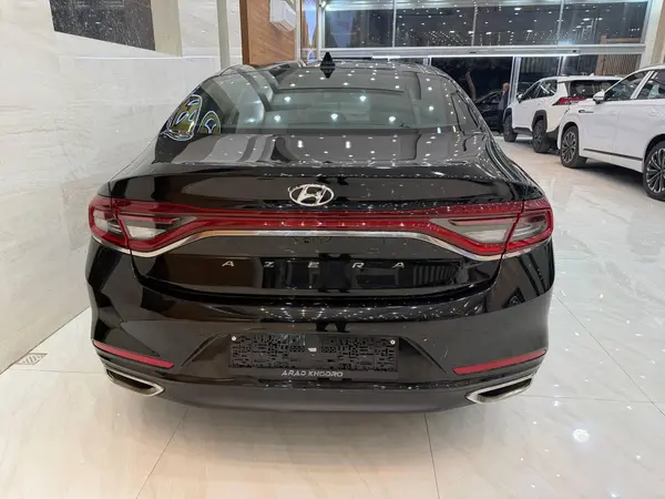 هیوندای، آزرا (گرنجور)