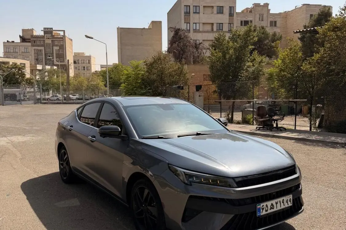کی ام سی،  J7