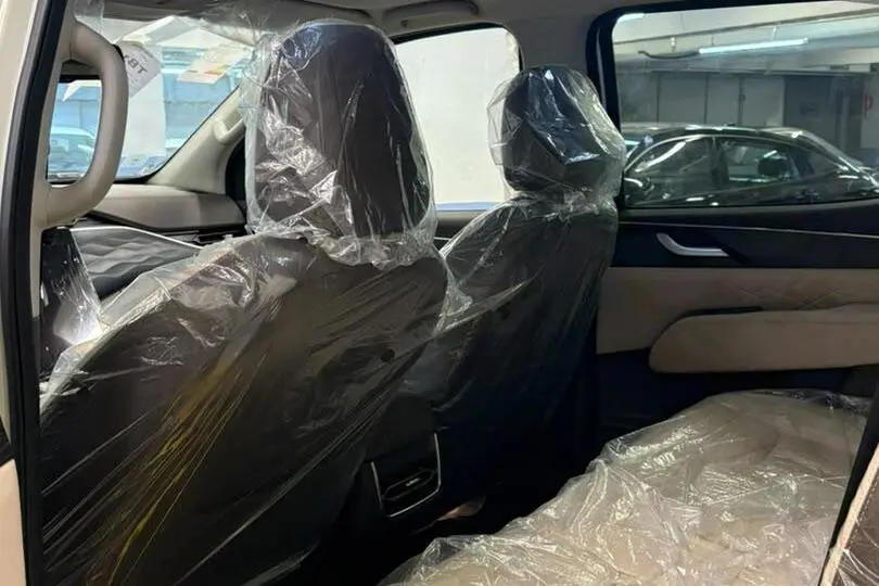 نیسان،  ترا