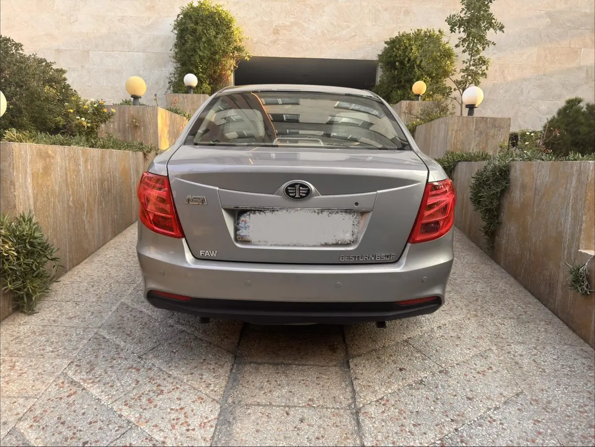 بسترن،  B50F