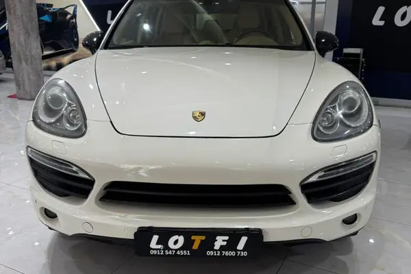 پورشه، کاین