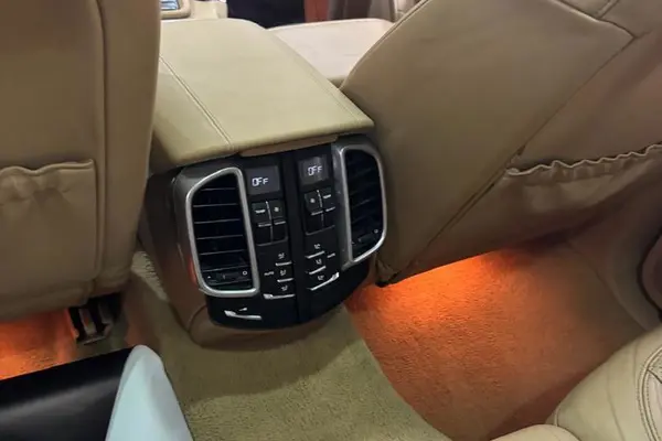 پورشه، کاین