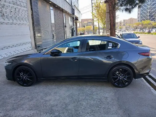 مزدا، 3 وارداتی