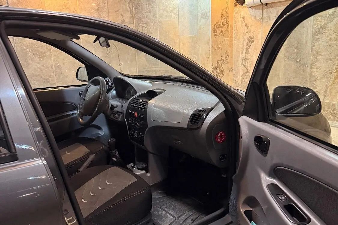 تیبا،  هاچ بک