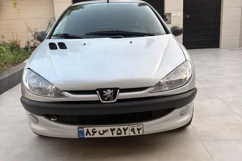 پژو، 206