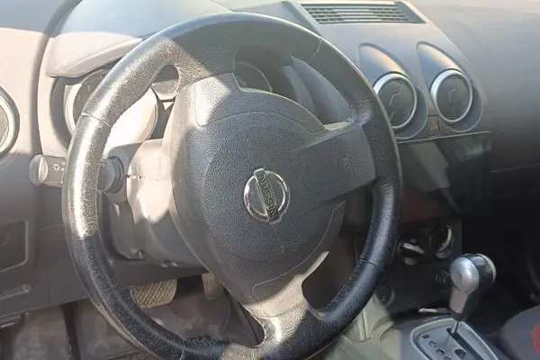 نیسان، قشقایی