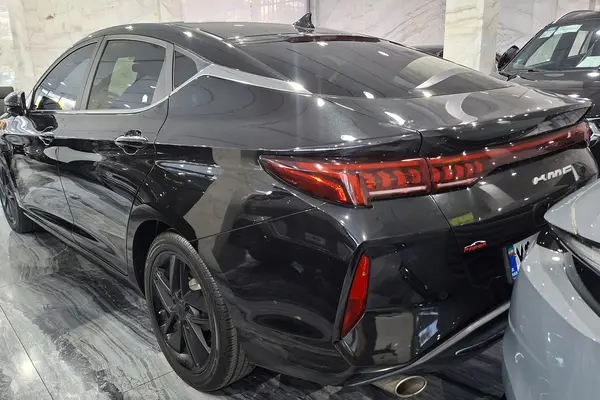 کی ام سی  J7