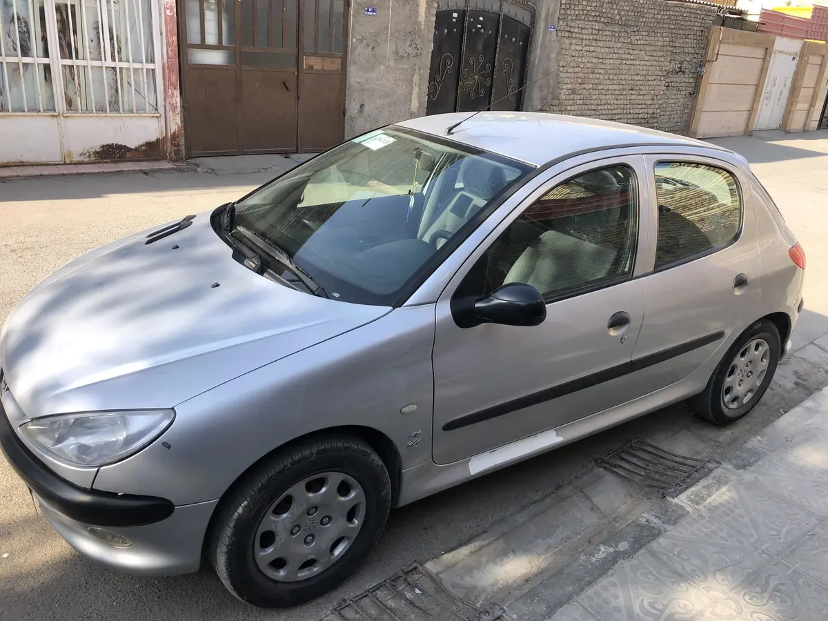 پژو،  206