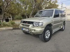 میتسوبیشی، پاجرو چهار در