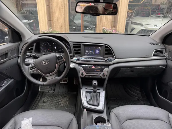 هیوندای، النترا