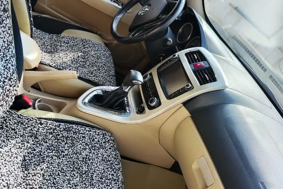برلیانس،  H330