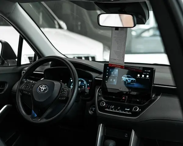 تویوتا، کرولا کراس هیبرید