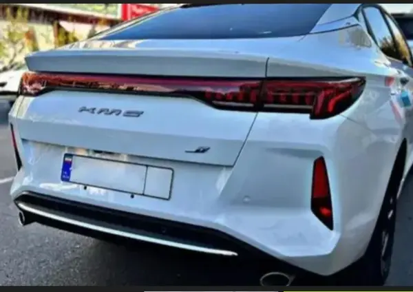 کی ام سی  J7