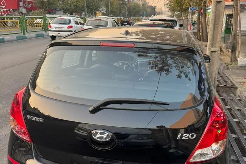 هیوندای،  i20