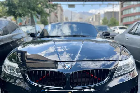 ب ام و Z4