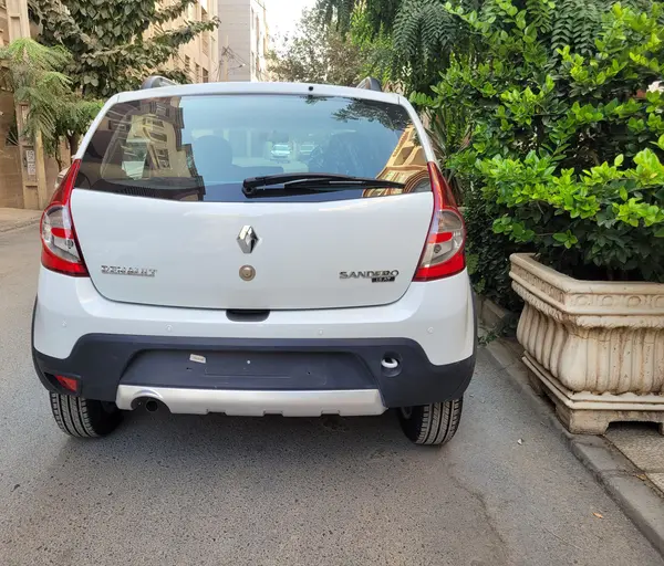 رنو، ساندرو استپ وی