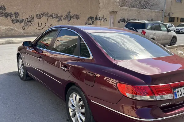 هیوندای، آزرا (گرنجور)