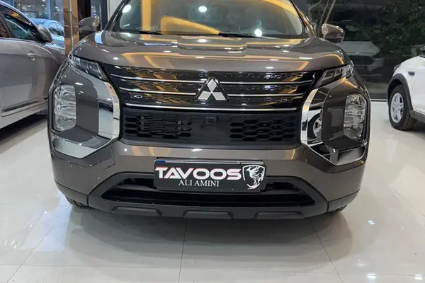 میتسوبیشی، اوتلندر