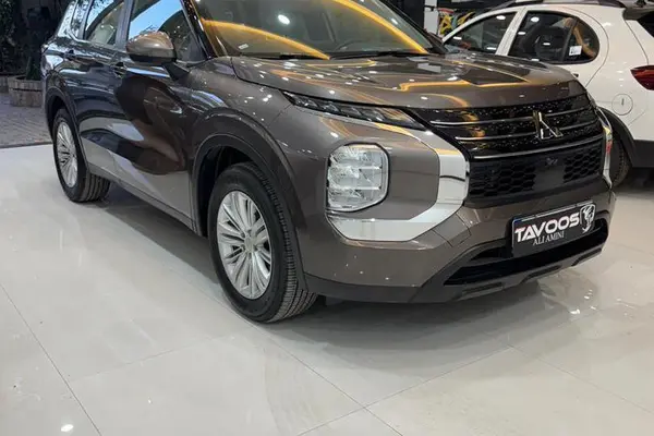 میتسوبیشی، اوتلندر