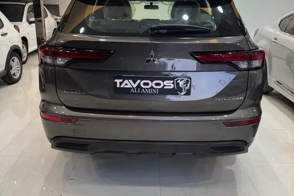 میتسوبیشی، اوتلندر