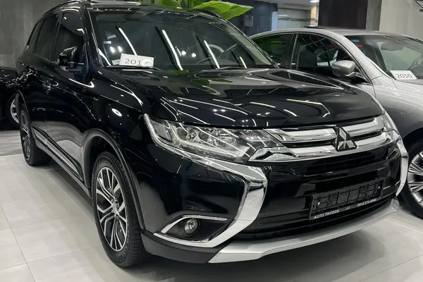 میتسوبیشی، اوتلندر