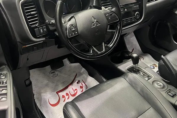 میتسوبیشی، اوتلندر