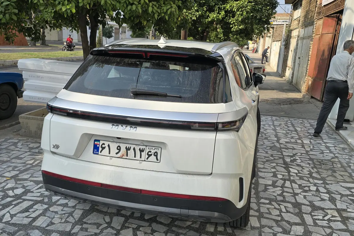 ام وی ام،  X77