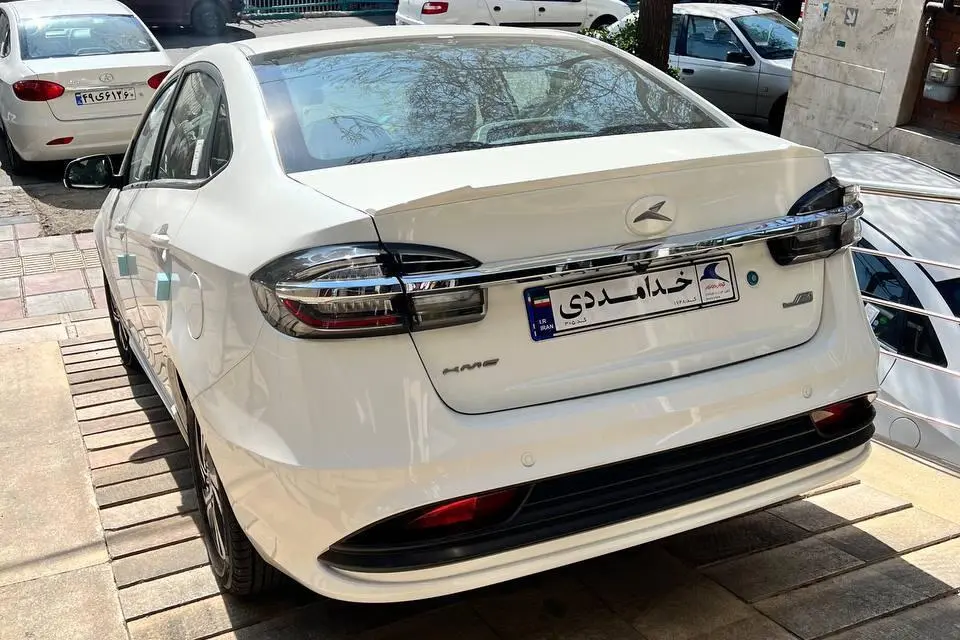 پیش فروش کی ام سی،  ایگل