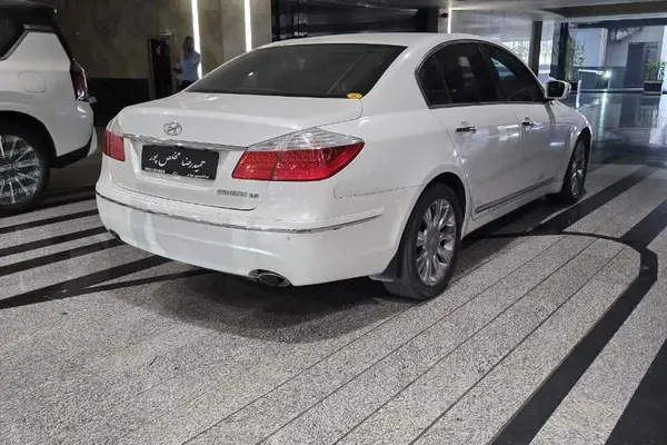 هیوندای  جنسیس