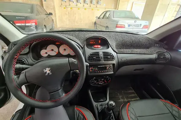 پژو  206