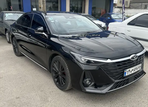 فونیکس  آریزو 8 (Z8)