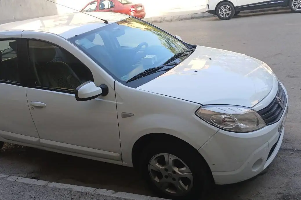 رنو،  ساندرو