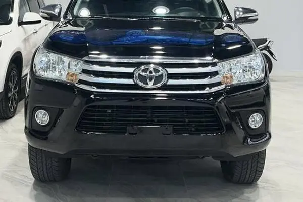 تویوتا، هایلوکس دو کابین