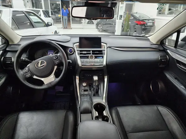 لکسوس، NX هیبرید