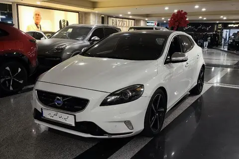 ولوو، V40