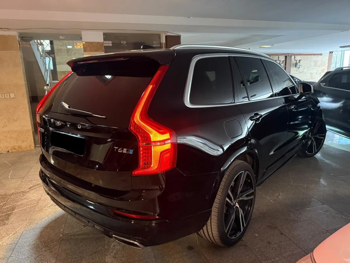 ولوو  XC90