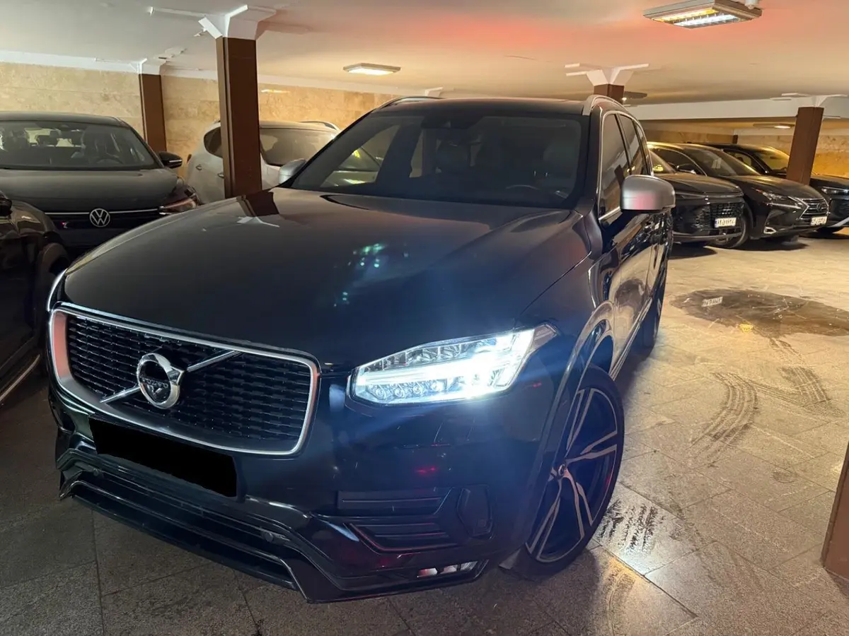 ولوو  XC90