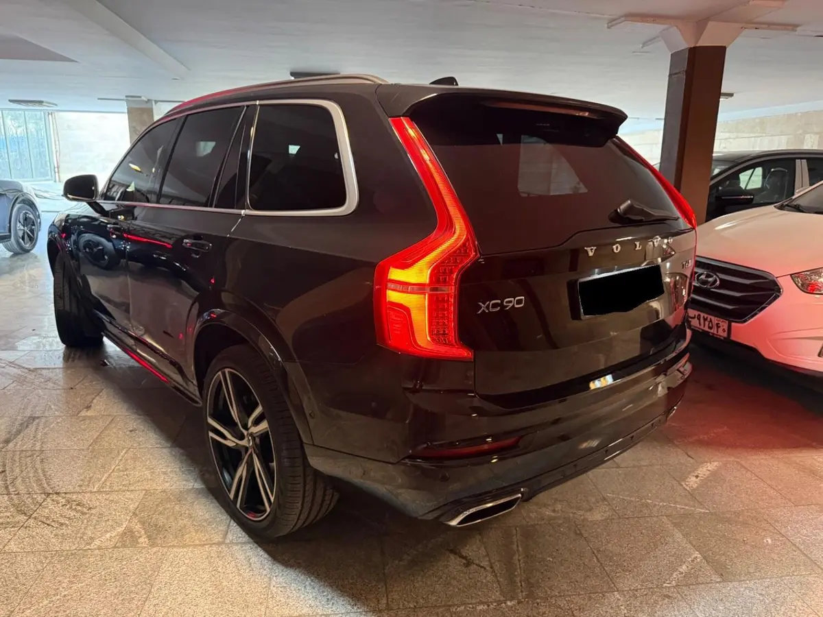 ولوو  XC90