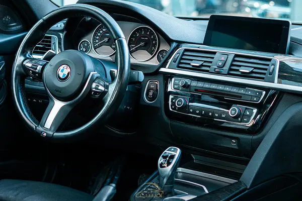 ب ام و، سری 3 سدان