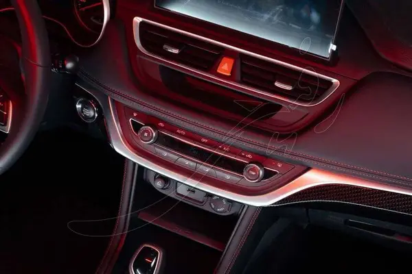 پیش فروش کی ام سی، SR3