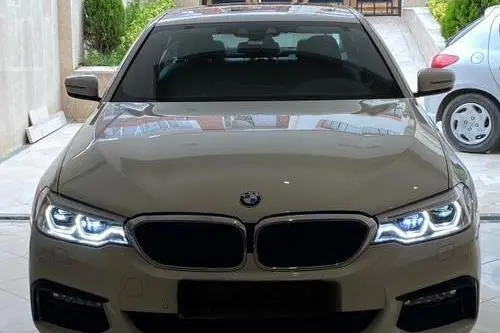 ب ام و، سری 5 سدان