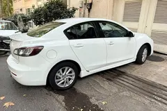 مزدا، 3 نیو صندوق دار