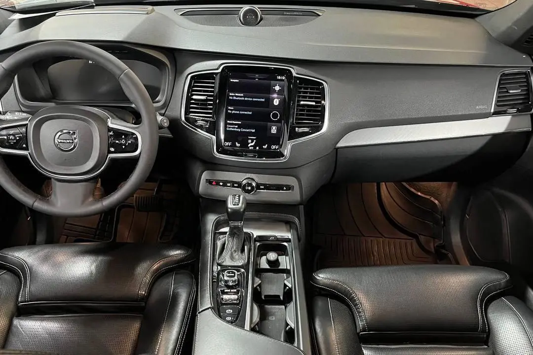 ولوو،  XC90