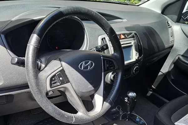 هیوندای، i20