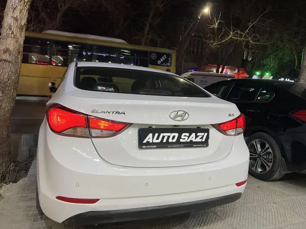 هیوندای، النترا