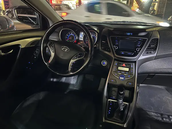 هیوندای، النترا